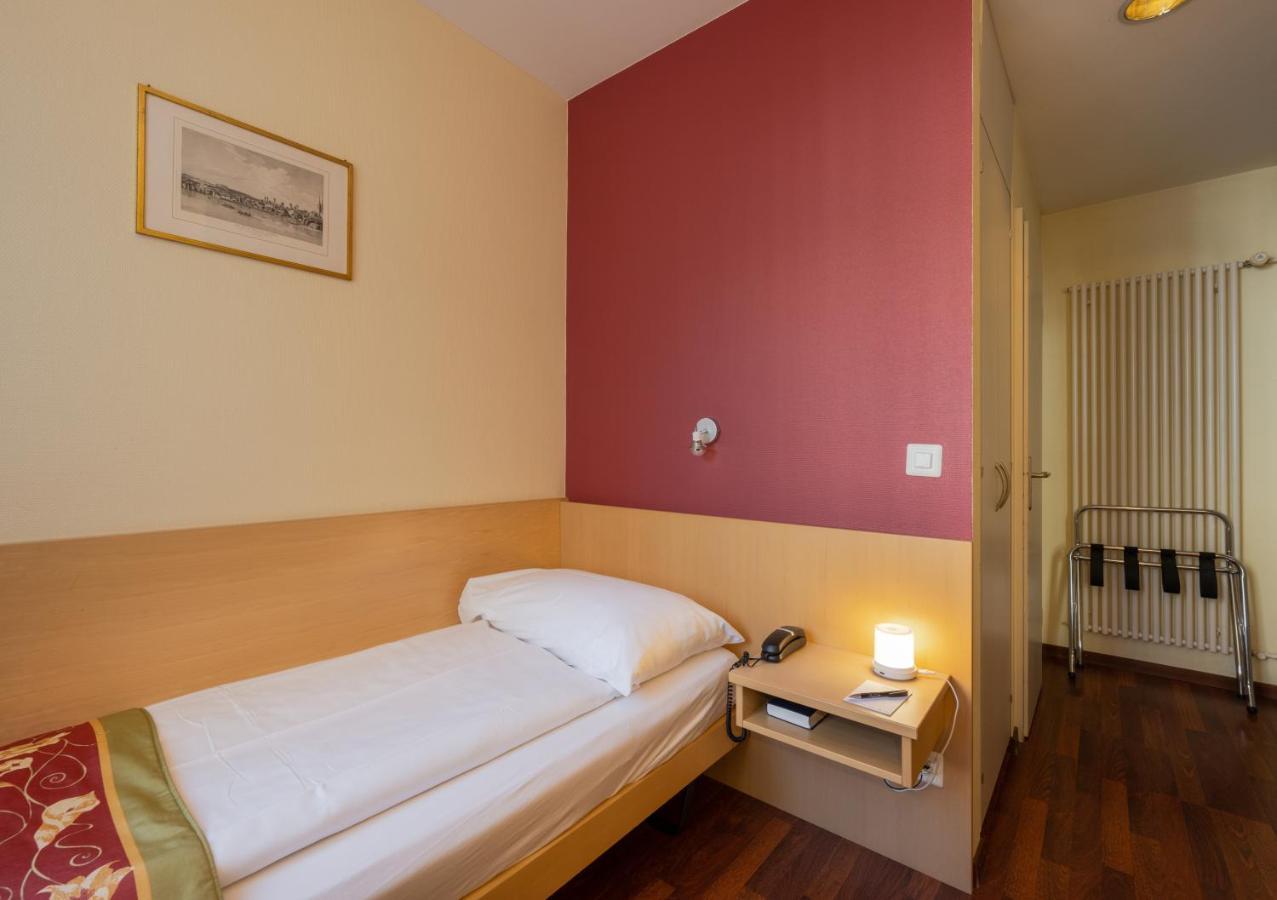 De La Paix Hotel 3*