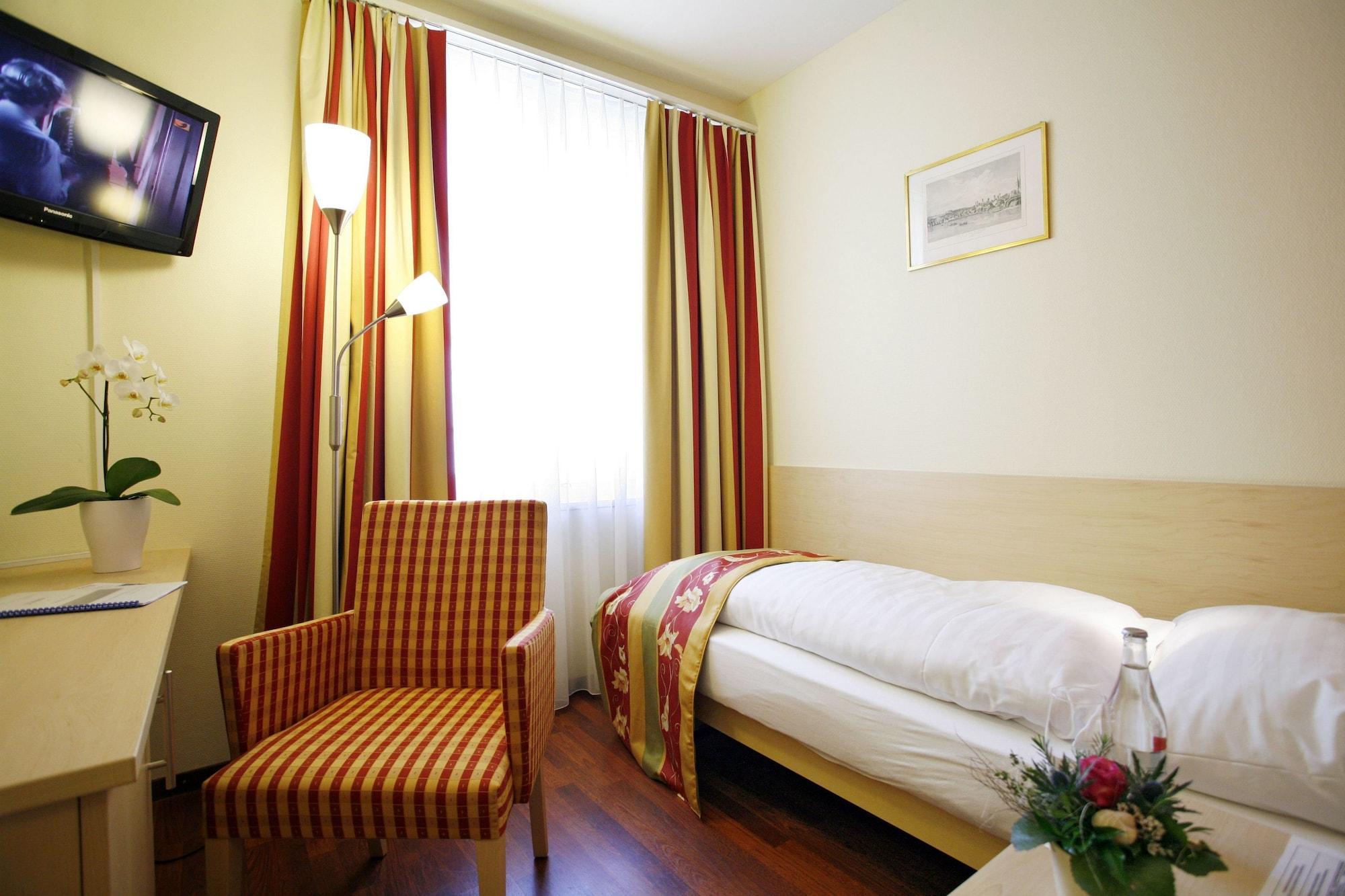 Hotel De La Paix